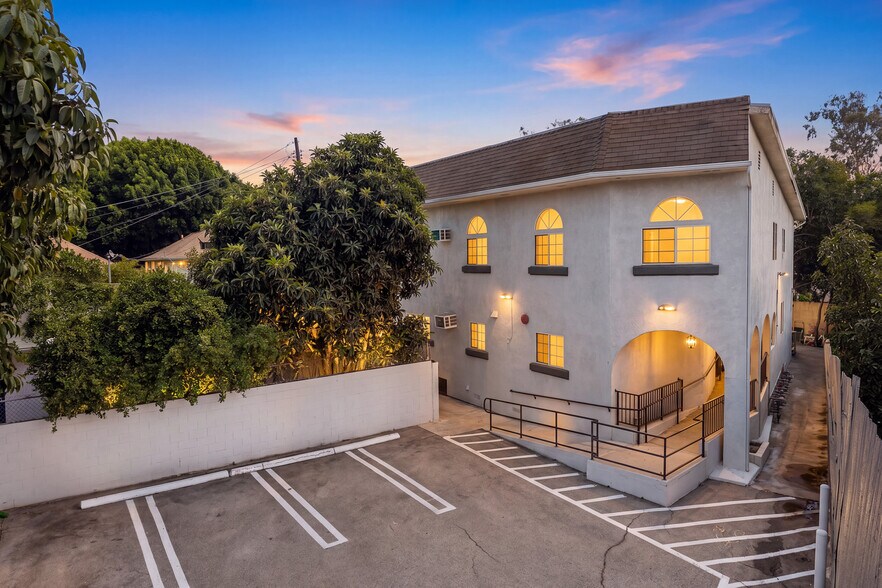 Primary Photo Of 2104 Mozart St, Los Angeles Apartments For Sale