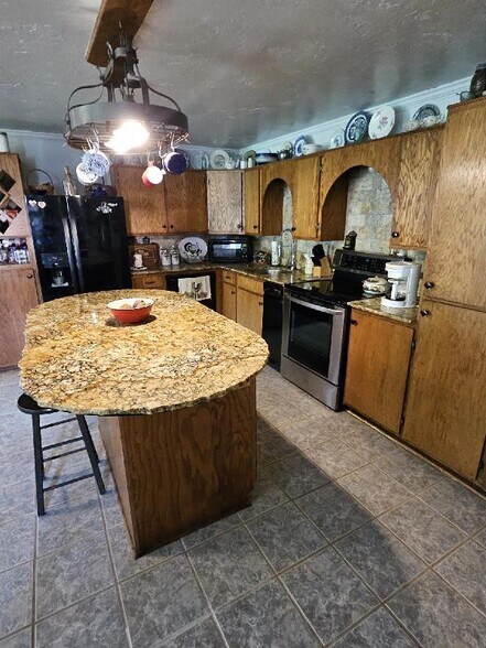 More Photos Of 5486 County Road 366, Eucha Specialty For Sale