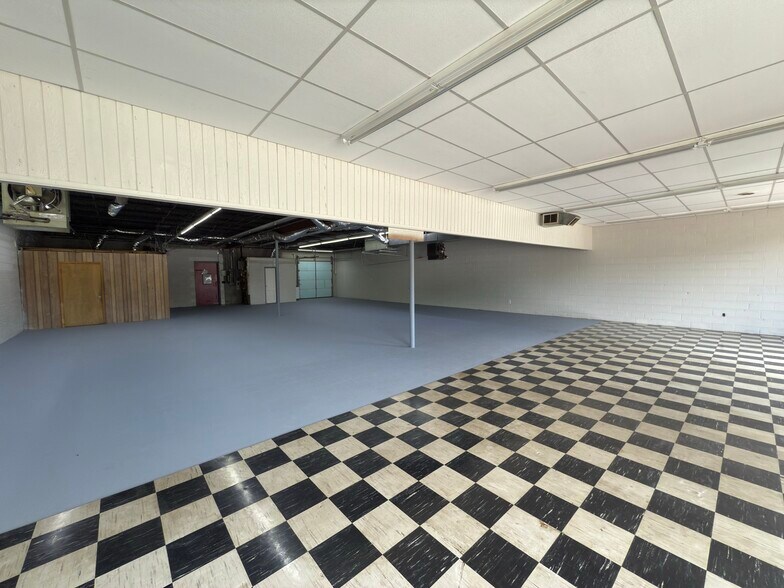 More Photos Of 2808 Virginia Ave, Collinsville Auto Repair For Sale