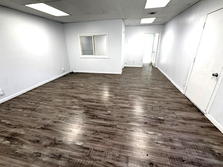 More Photos Of 6308 Woodman Ave, Van Nuys Loft Creative Space For Lease