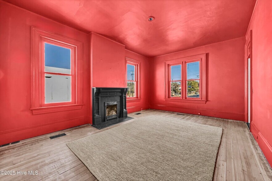 More Photos Of 19 N 5th Ave, Wilmington Office For Sale