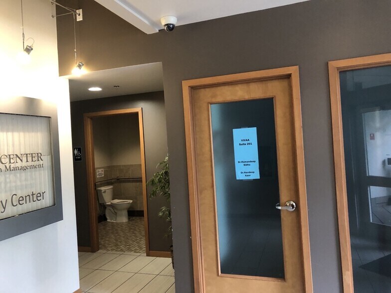 More Photos Of 1900 116th Ave NE, Bellevue Medical For Lease