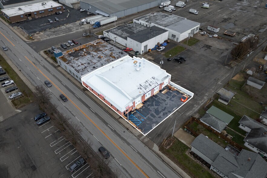 More Photos Of 1441 Central Ave, Columbus Auto Repair For Lease