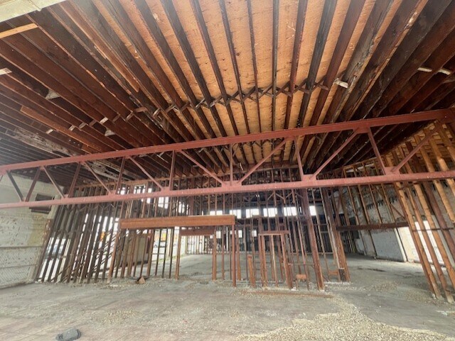 More Photos Of 208 E Olive Ave, Turlock Storefront For Sale