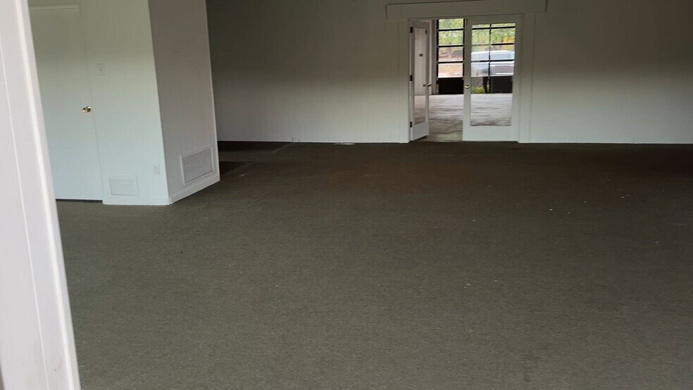 Primary Photo Of 4 Union Hill Rd, Conshohocken Warehouse For Lease