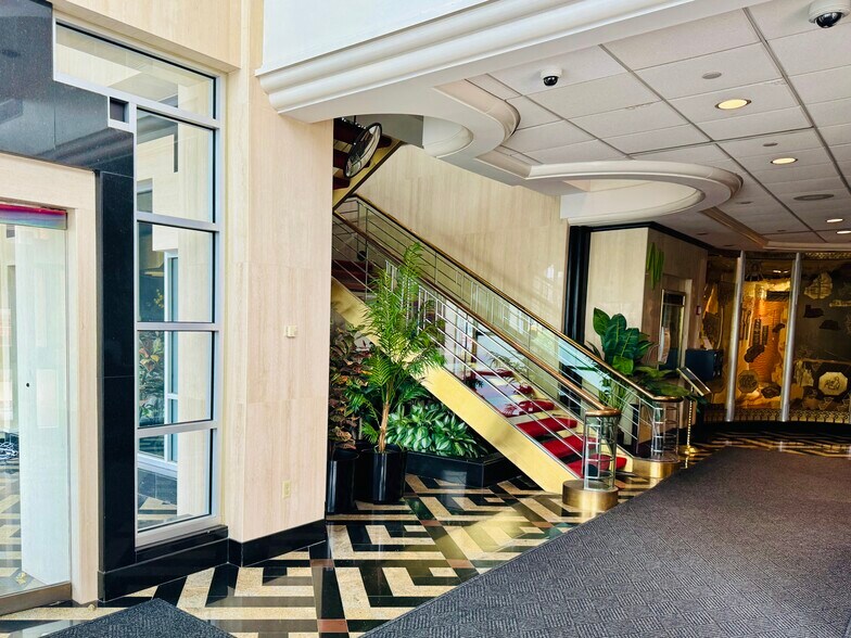 More Photos Of 124 E Main St, Ephrata Office For Lease