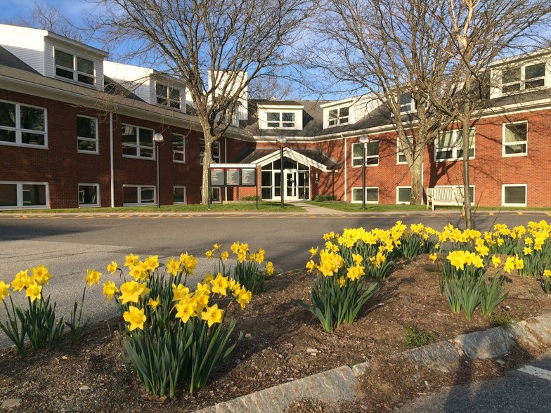 Primary Photo Of 747 Main St, Concord Medical For Lease