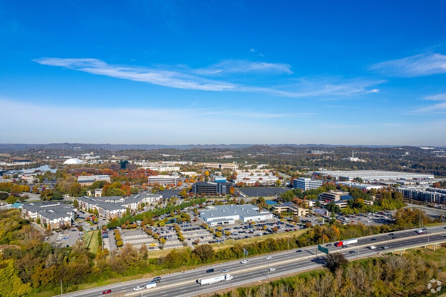 More Photos Of 44 Vantage Way, Nashville Office For Lease