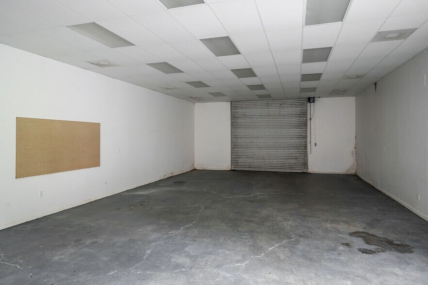 More Photos Of 1499 W Whitehall Rd, Cookeville Light Distribution For Sale