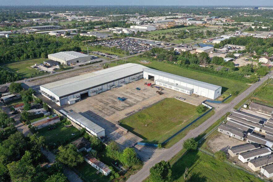 Primary Photo Of 1121 Buschong St, Houston Warehouse For Sale