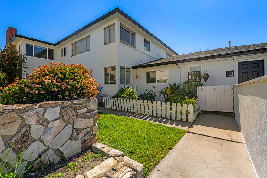 More Photos Of 124-128 Palos Verdes Blvd, Redondo Beach, Redondo Beach Apartments For Sale