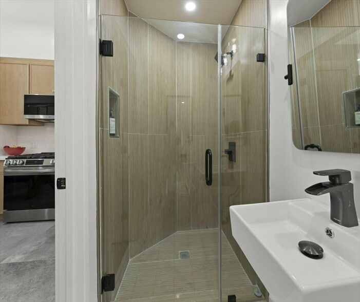 More Photos Of 1431 Grant Ave, San Francisco Multifamily For Sale