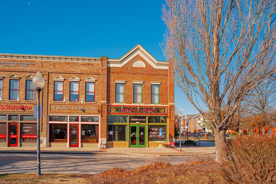 More Photos Of 2101 W Chesterfield Blvd, Springfield Office For Sale