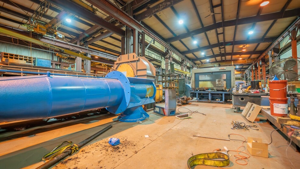 More Photos Of 1019 E Summit St, Crown Point Warehouse For Sale