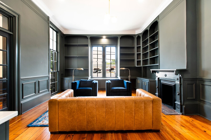 More Photos Of 125 S Milledge Ave, Athens Office Residential For Lease