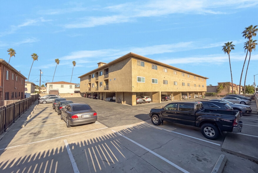 More Photos Of 2101 Vine St, Alhambra Apartments For Sale