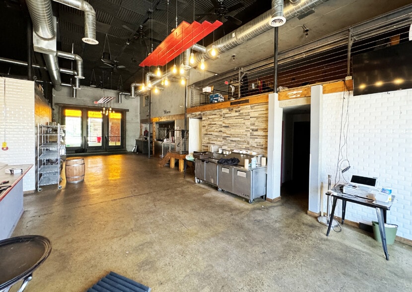 More Photos Of 6001-6027 Osuna Rd NE, Albuquerque Flex For Sale