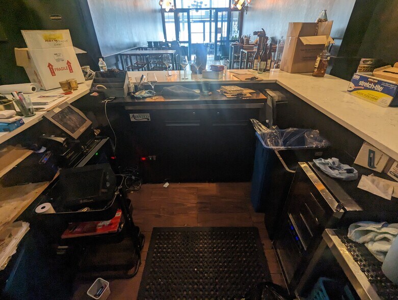 More Photos Of 581 Myrtle Ave, Brooklyn Restaurant For Lease