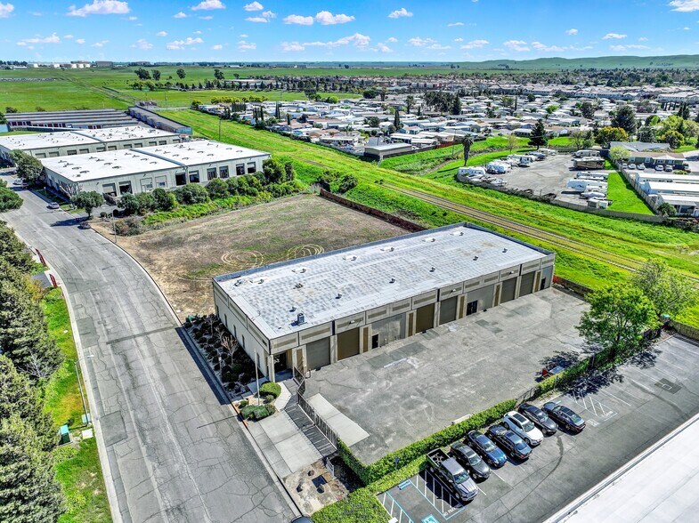 More Photos Of 1889 Walters Ct, Fairfield Warehouse For Lease