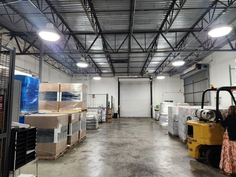 More Photos Of 2820 Reynolds Dr, Fort Pierce Warehouse For Lease