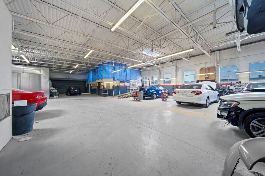 More Photos Of 2007-2015 E 11th St, Tulsa Auto Dealership For Sale