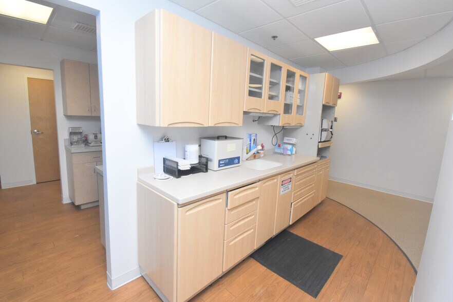 More Photos Of 234-240 Copeland St, Quincy Medical For Lease