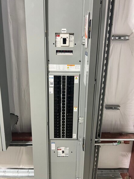 More Photos Of 921 Old Still Road, Woodbine Manufacturing For Sale