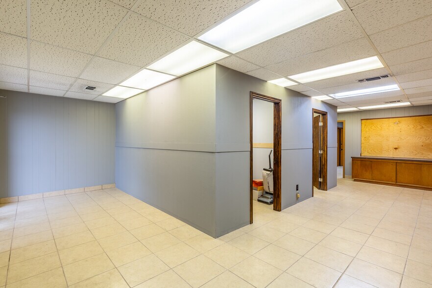 More Photos Of 2205 Clinton Dr, Galena Park Medical For Sale