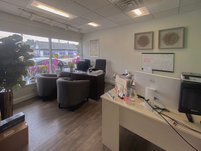 More Photos Of 593 Route 6, Mahopac Storefront Retail Office For Lease