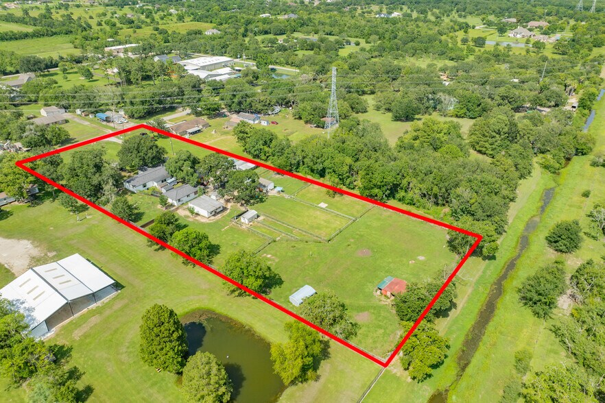 More Photos Of 2230 Nancy St, Alvin Specialty For Sale