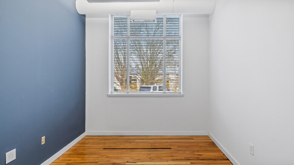 More Photos Of 514 Dabney Rd, Henderson Office For Lease