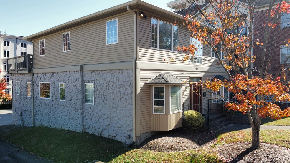 More Photos Of 120 31st Ave N, Nashville Office For Sale