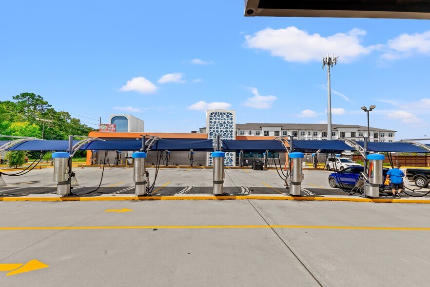 More Photos Of 8460 Phelan Blvd, Beaumont Specialty For Sale