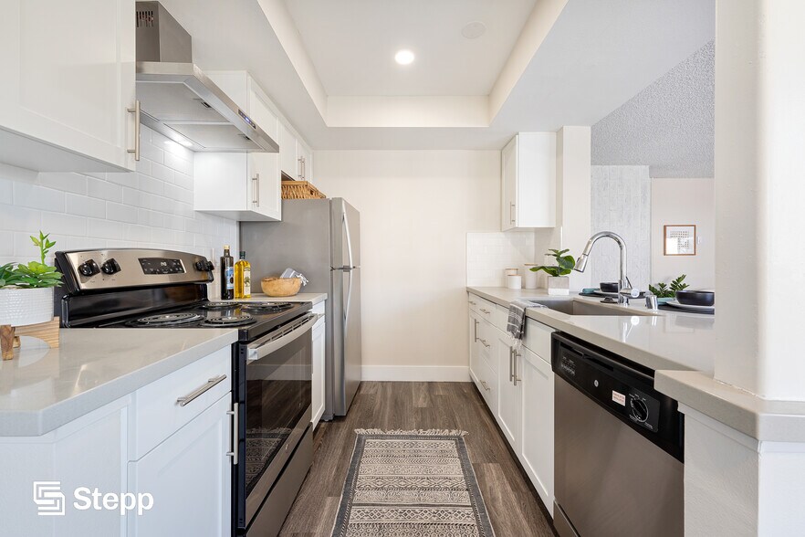 More Photos Of 425 Coronado Ave, Long Beach Apartments For Sale