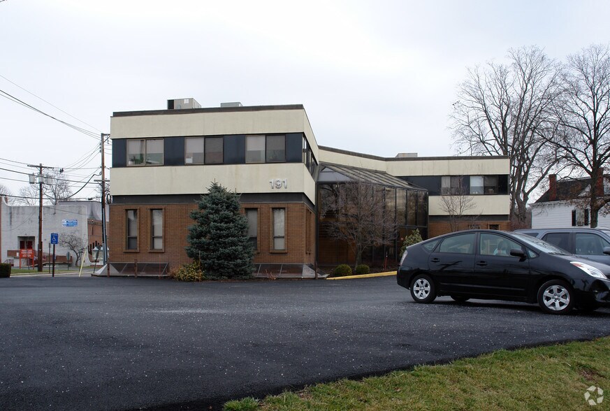More Photos Of 191 Hamburg Tpke, Pompton Lakes Office Residential For Sale