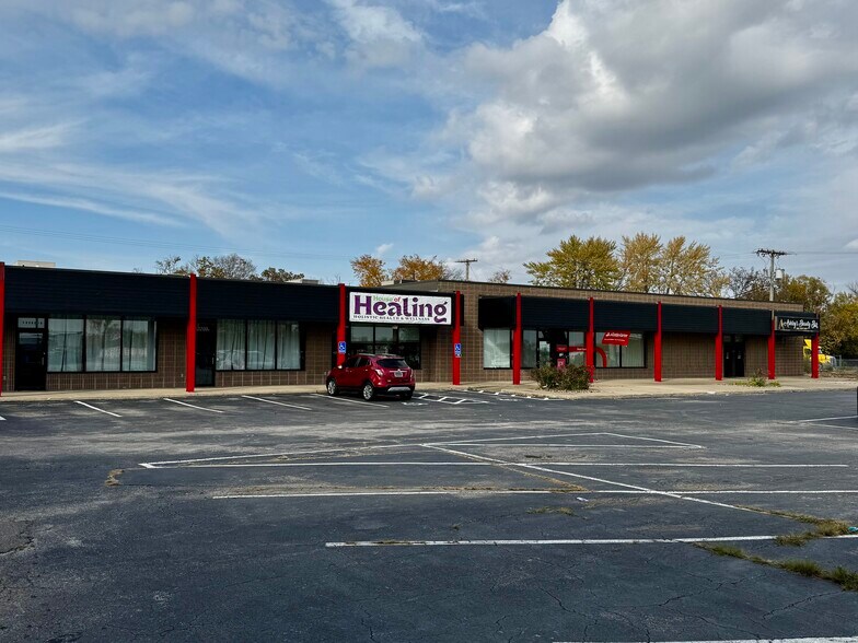 Primary Photo Of 12138-12202 Blue Ridge Ext, Grandview General Retail For Sale