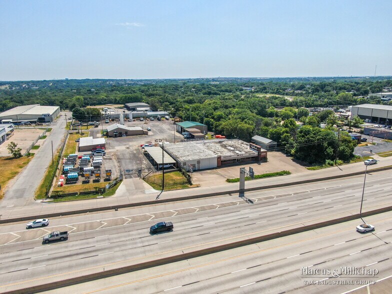 More Photos Of 3855 South Fwy, Fort Worth Light Distribution For Sale