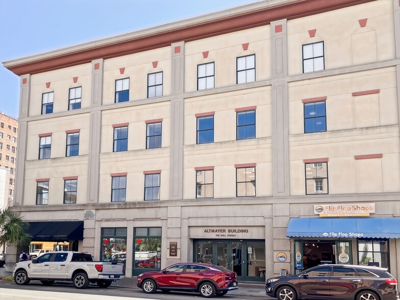More Photos Of 100 Bull St, Savannah Coworking Space