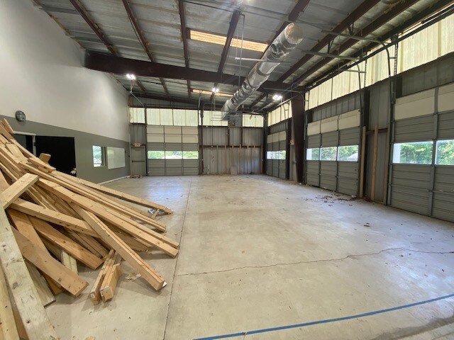 More Photos Of 331 Waldron Rd, La Vergne Unknown For Lease