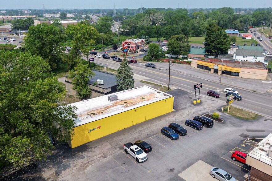 More Photos Of 3001 Ridge Rd, Buffalo Freestanding For Sale