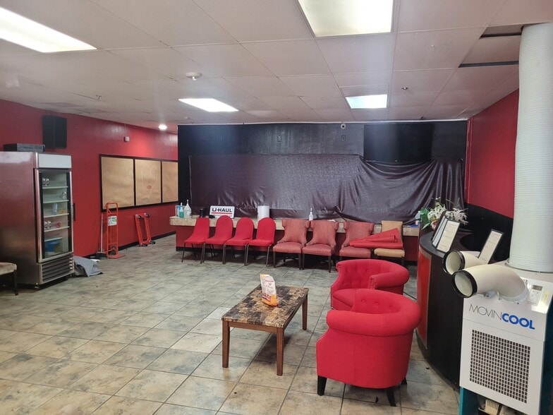 More Photos Of 953 E Sahara Ave, Las Vegas Storefront For Sale