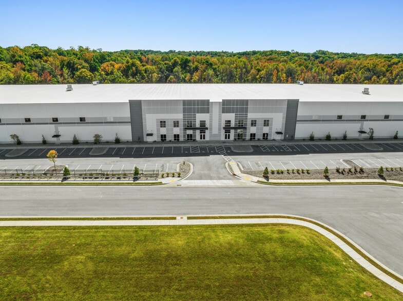 More Photos Of 7901 Indlea Point, Greensboro Manufacturing For Lease