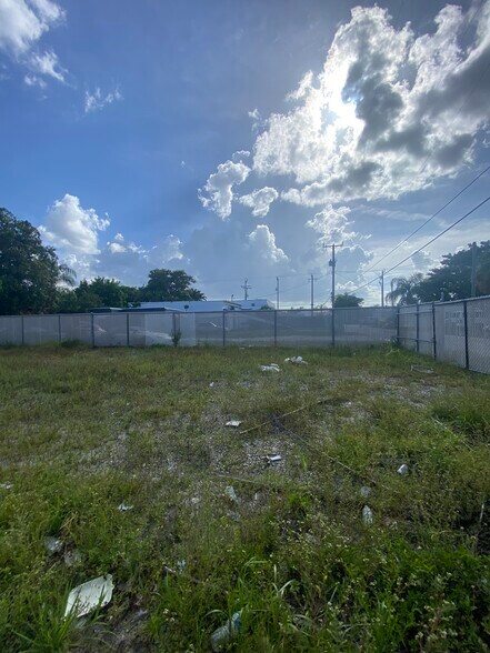 More Photos Of 2126 Collins Ct, Hollywood Refrigeration Cold Storage For Lease