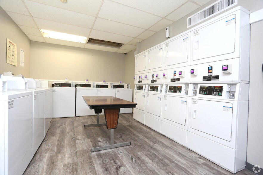 More Photos Of 512 W Ormsby Ave, Louisville Apartments For Sale