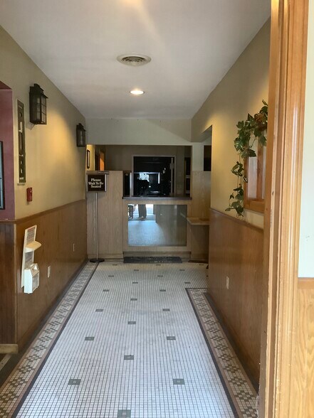 More Photos Of 418 Main St, Youngstown Restaurant For Sale