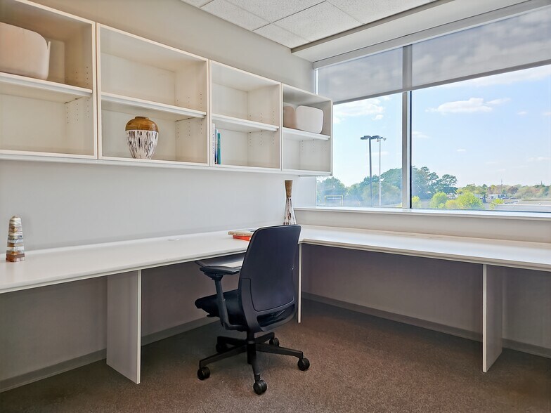 More Photos Of 2321 Energy Dr, Louisville Coworking Space