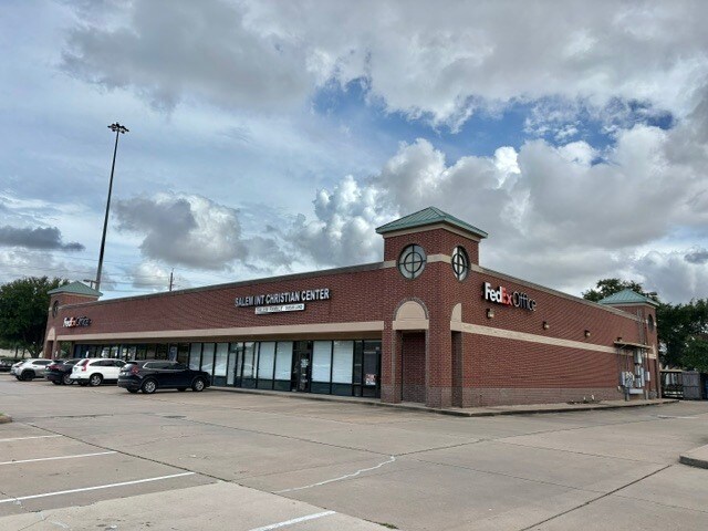 More Photos Of 14056 Southwest Fwy, Sugar Land Unknown For Lease