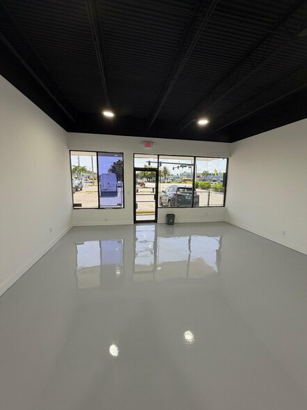 More Photos Of 5100-5130 S State Road 7, Fort Lauderdale General Retail For Lease