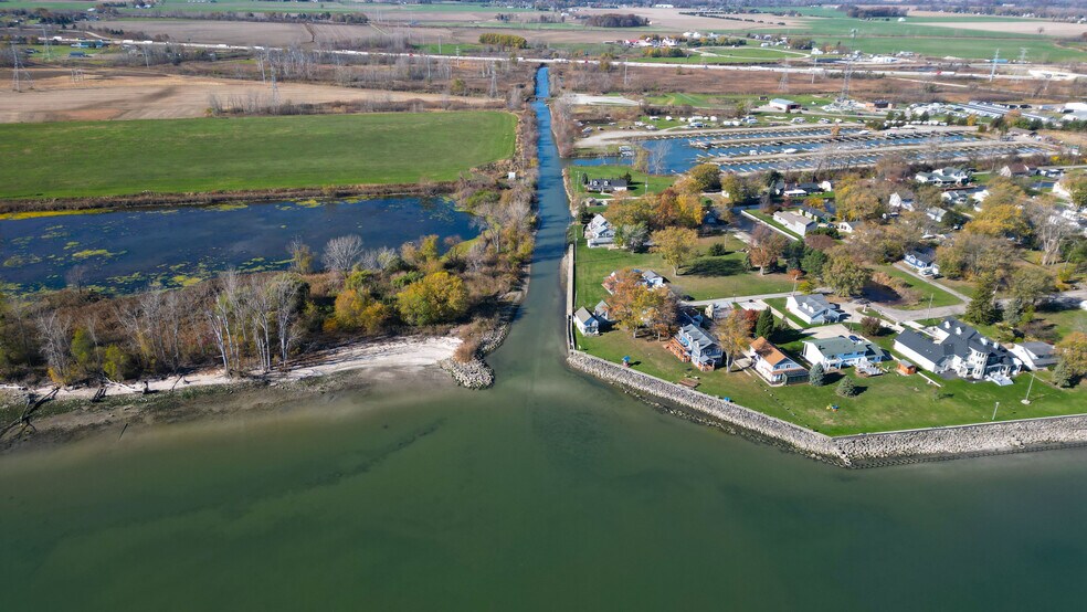 More Photos Of 10420 Harold Dr, Luna Pier Marina For Sale