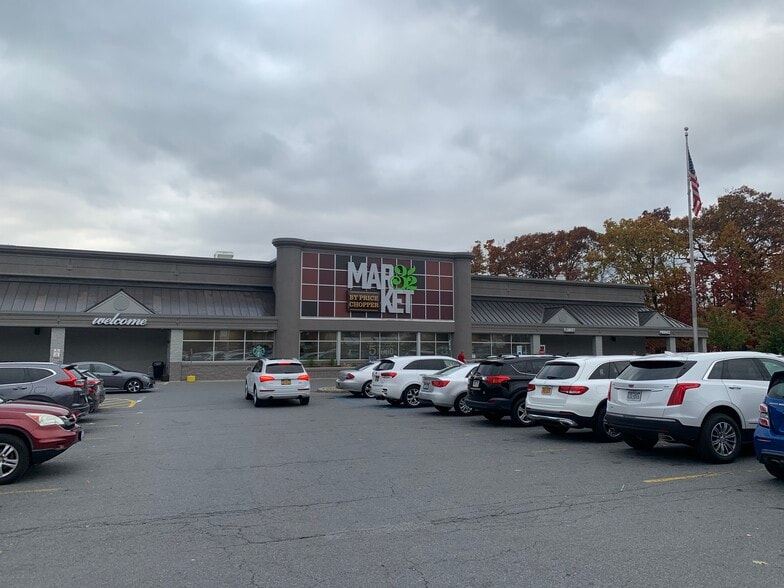 More Photos Of 117-185 Ballston Ave, Saratoga Springs General Retail For Lease